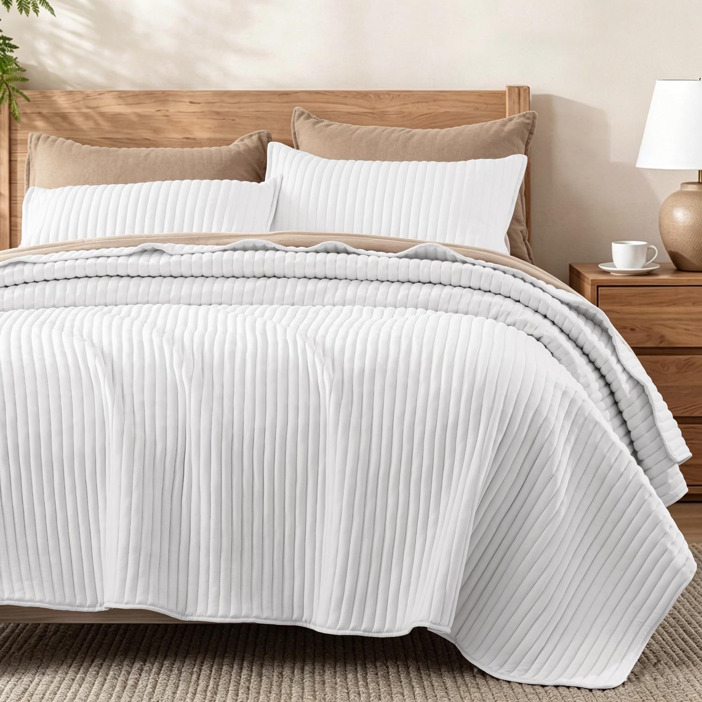 Exclusivo Mezcla Full Queen Quilt Bedding Set, Stripe Stitching White Quilts Queen Size for All Seasons, Soft Lightweight Microfiber Bedspreads Coverlets Bed Cover, 90"x96"