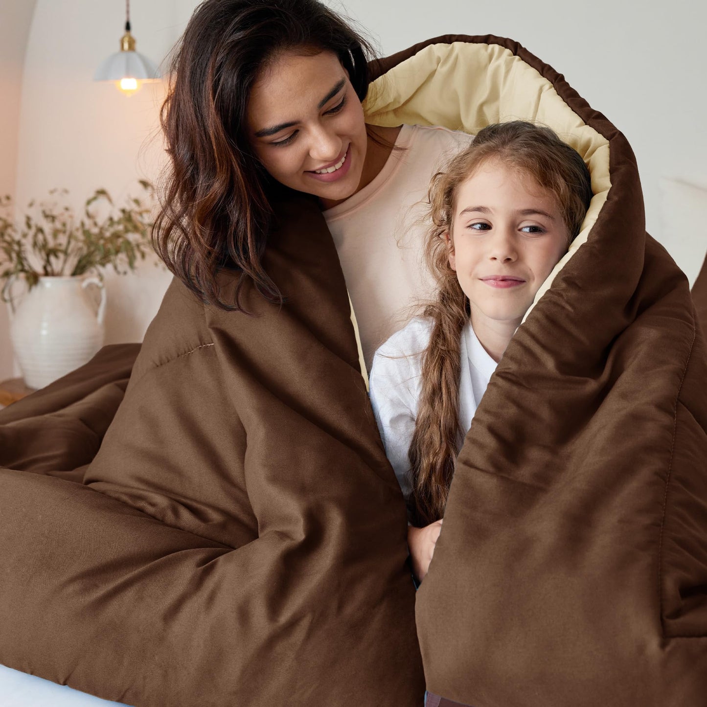 Exclusivo Mezcla Lightweight Reversible 3-Piece Comforter Set All Seasons, Down Alternative Comforter with 2 Pillow Shams, Oversized King Size, Brown/ Khaki