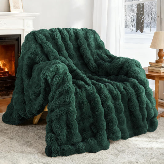 Exclusivo Mezcla Faux Fur Throw blanket for couch, Luxury Reversible 3D Rabbit Bubble Fuzzy Thick Sherpa Blankets for Winter, Plush Fleece Warm Cozy Bed Throw, 50x60 Inches, Forest Green