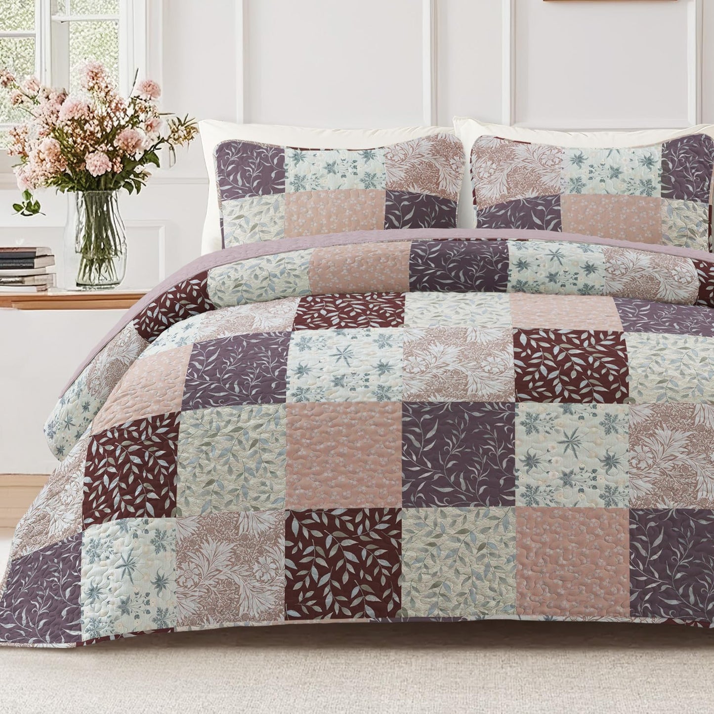 Exclusivo Mezcla Reversible Boho California King Quilt, Brown Soft Bedspreads Lightweight Coverlet All Season Patchwork Quilts Bedding Set with Printed Floral Pattern (1 Quilt, 2 Pillow Shams)