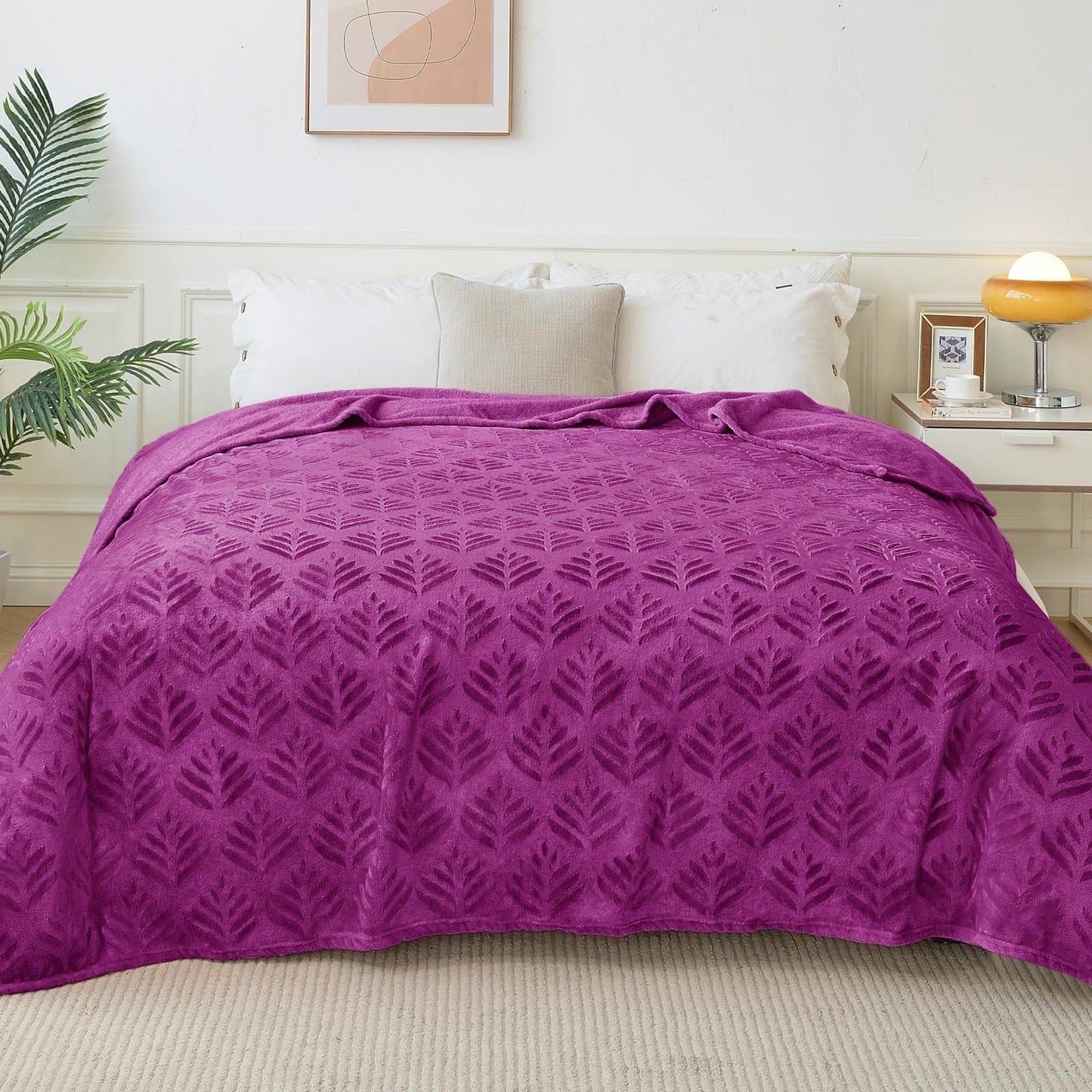 Exclusivo Mezcla King Size Fleece Blanket for Bed, Leaves Pattern Super Soft and Cozy Blankets, Plush Fuzzy Lightweight, Purple, 90"x104"