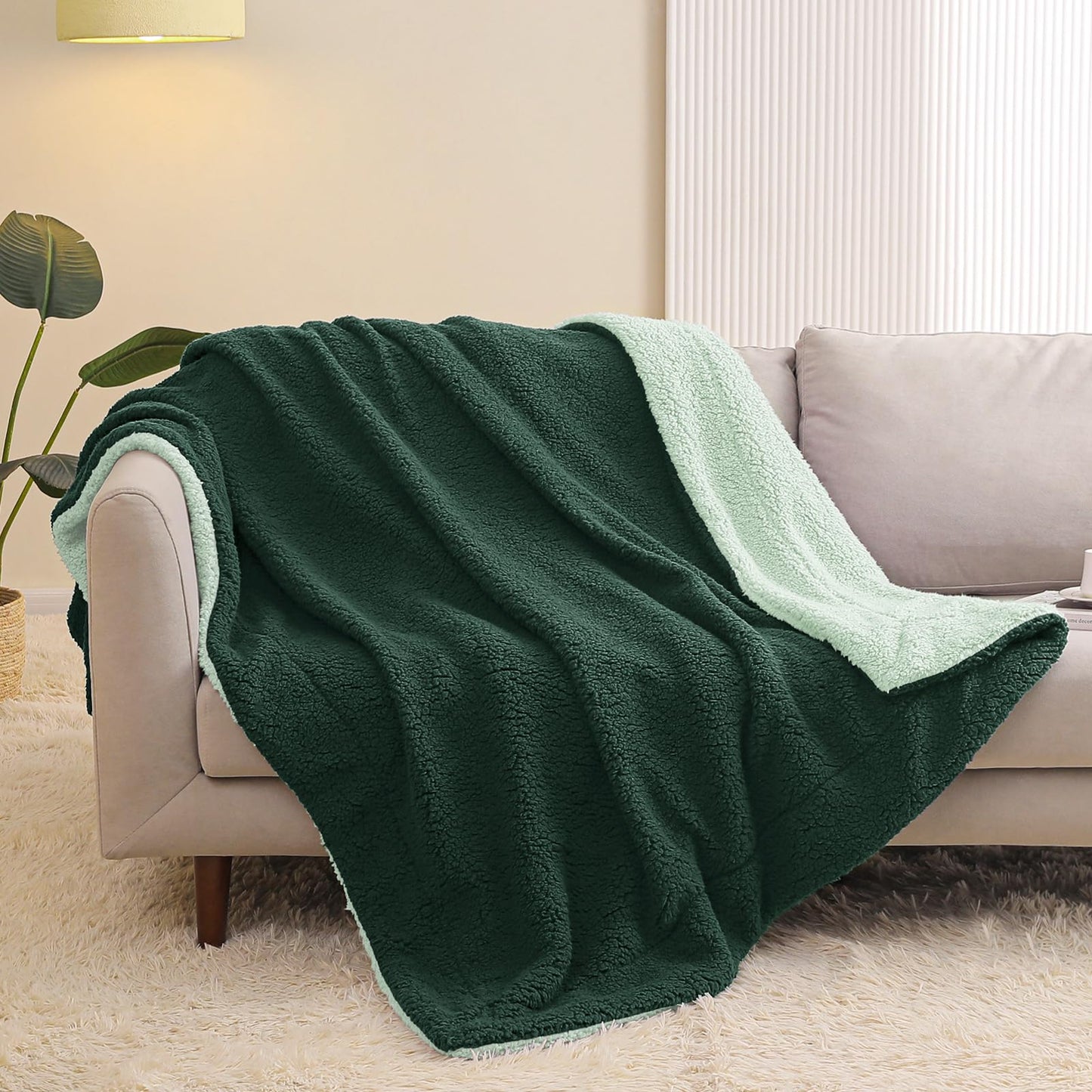 Exclusivo Mezcla Reversible Sherpa Throw Blanket for Couch, Thick and Warm Fleece Blankets for Winter, Soft Plush Fluffy, 50x60 Inches, Forest / Mint Green