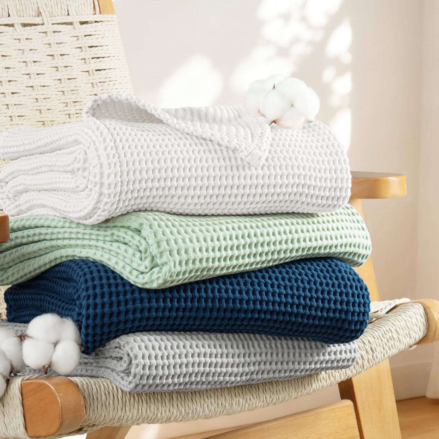 Exclusivo Mezcla 100% Cotton Waffle Weave Blanket Twin Size, Soft, Lightweight and Breathable Muslin Gauze Blanket for Dorm, Home Decor, All Season, 60"x80", White