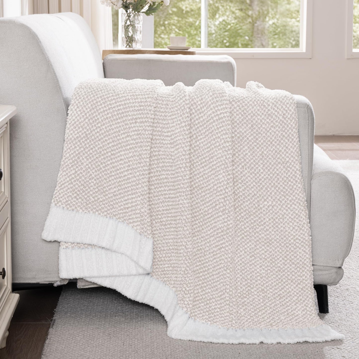 Exclusivo Mezcla Checkered Knit Throw Blanket, Ultra Soft and Warm Reversible Woven Blankets, Cozy Snuggly Throw for Couch Bed and Home Decor, Heather Camel, 50"x60"