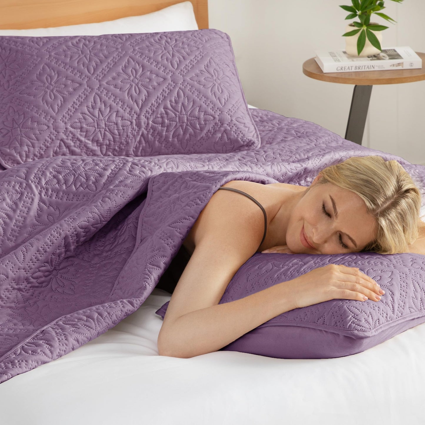 Exclusivo Mezcla California King Quilt Bedding Set, Lightweight Soft Bedspreads Coverlets with 2 Pillow Shams, Modern Dusty Lavender Oversized Quilts King Size for All Seasons