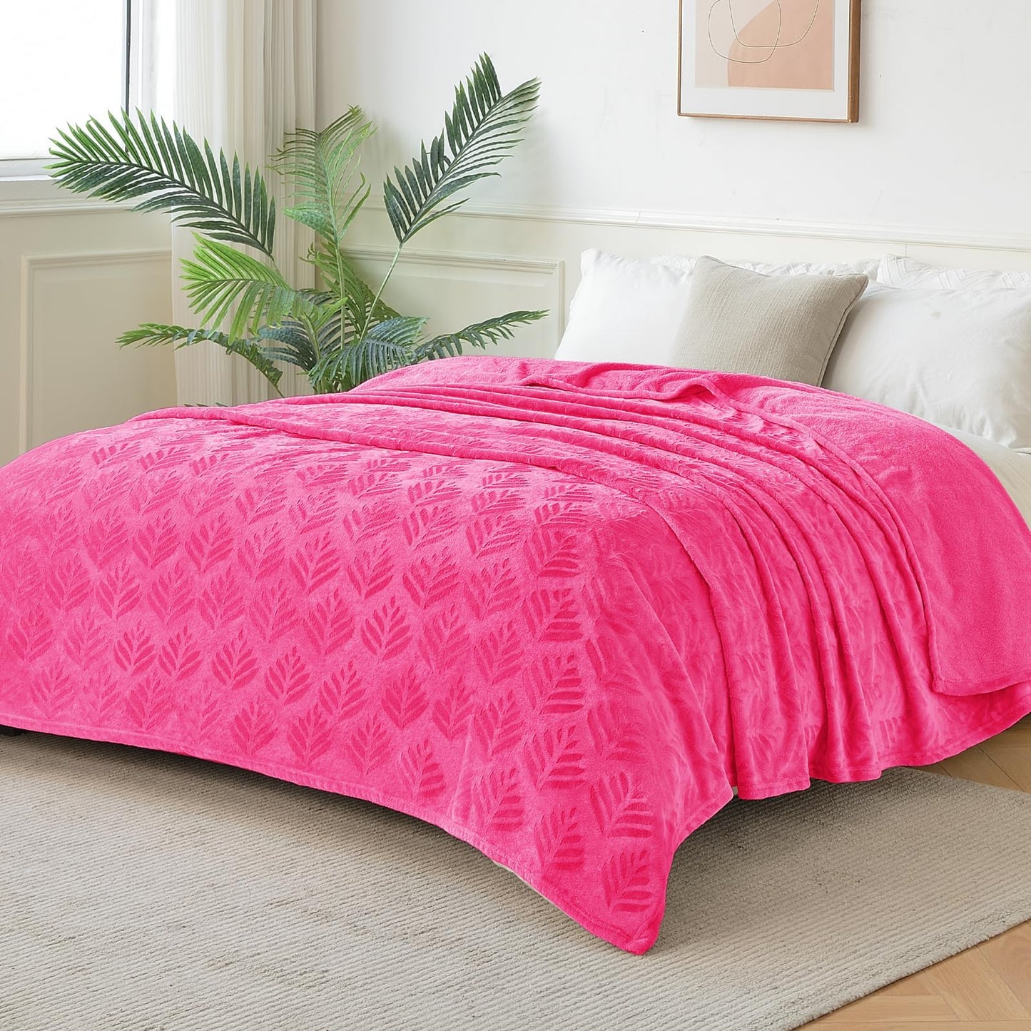 Exclusivo Mezcla Fleece Throw Blanket for Couch, Super Soft and Cozy Blankets All Season Use, Leaves Pattern, Plush Fuzzy Lightweight, Hot Pink, 50x60 Inch