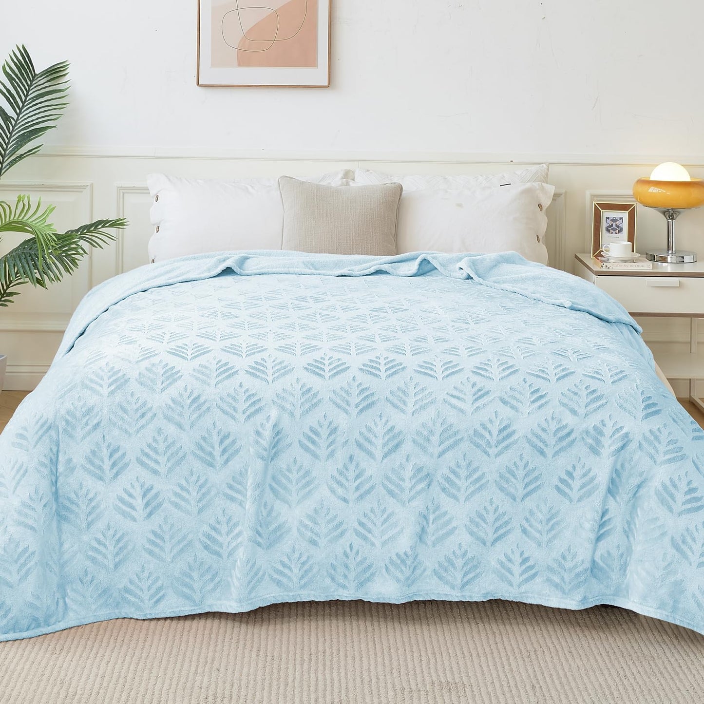 Exclusivo Mezcla King Size Fleece Blanket for Bed, Leaves Pattern Super Soft and Cozy Blankets, Plush Fuzzy Lightweight, Ice Blue, 90"x104"