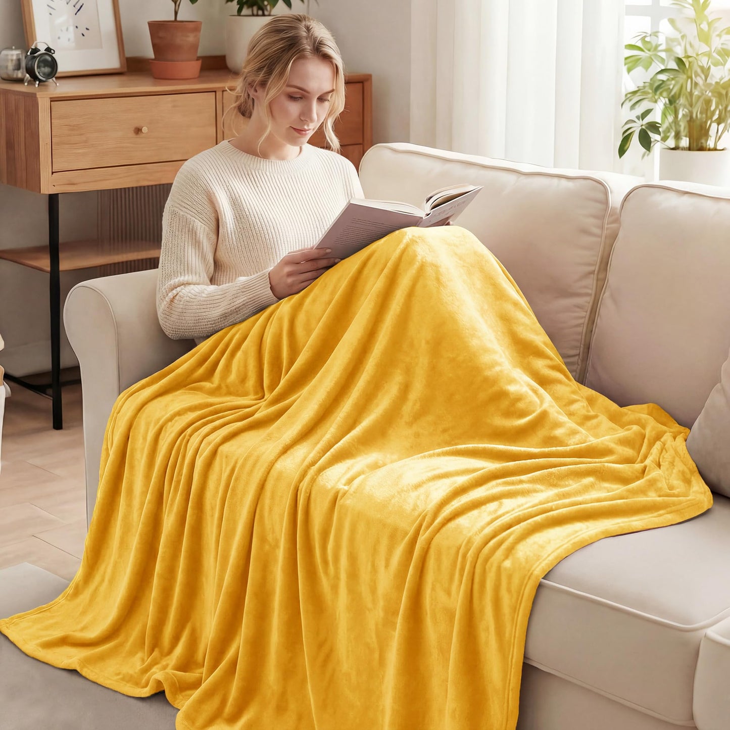 Exclusivo Mezcla Extra Large Fleece Throw Blanket for Couch, Sofa, 300GSM Super Soft and Warm Blankets, Mustard Yellow Throw All Season Use, Cozy, Plush, Lightweight, 50x70 Inches