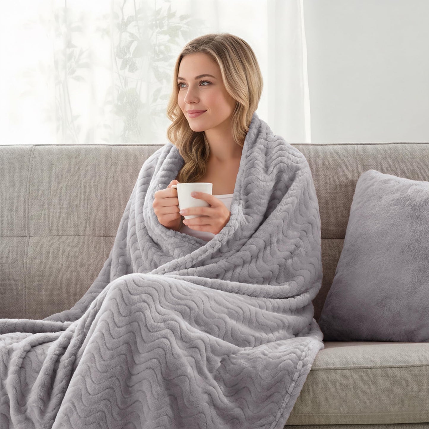Exclusivo Mezcla King Size Jacquard Weave Wave Pattern Flannel Fleece Velvet Plush Bed Blanket as Bedspread/Coverlet/Bed Cover (90" x 104", Light Grey) - Soft, Lightweight, Warm and Cozy