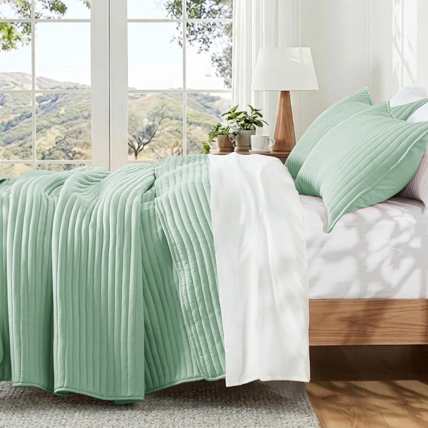 Exclusivo Mezcla King Size Quilt Bedding Set, Stripe Stitching Sage Green Quilts King Size for All Seasons, Soft Lightweight Microfiber Bedspreads Coverlets Bed Cover, 104"x96"