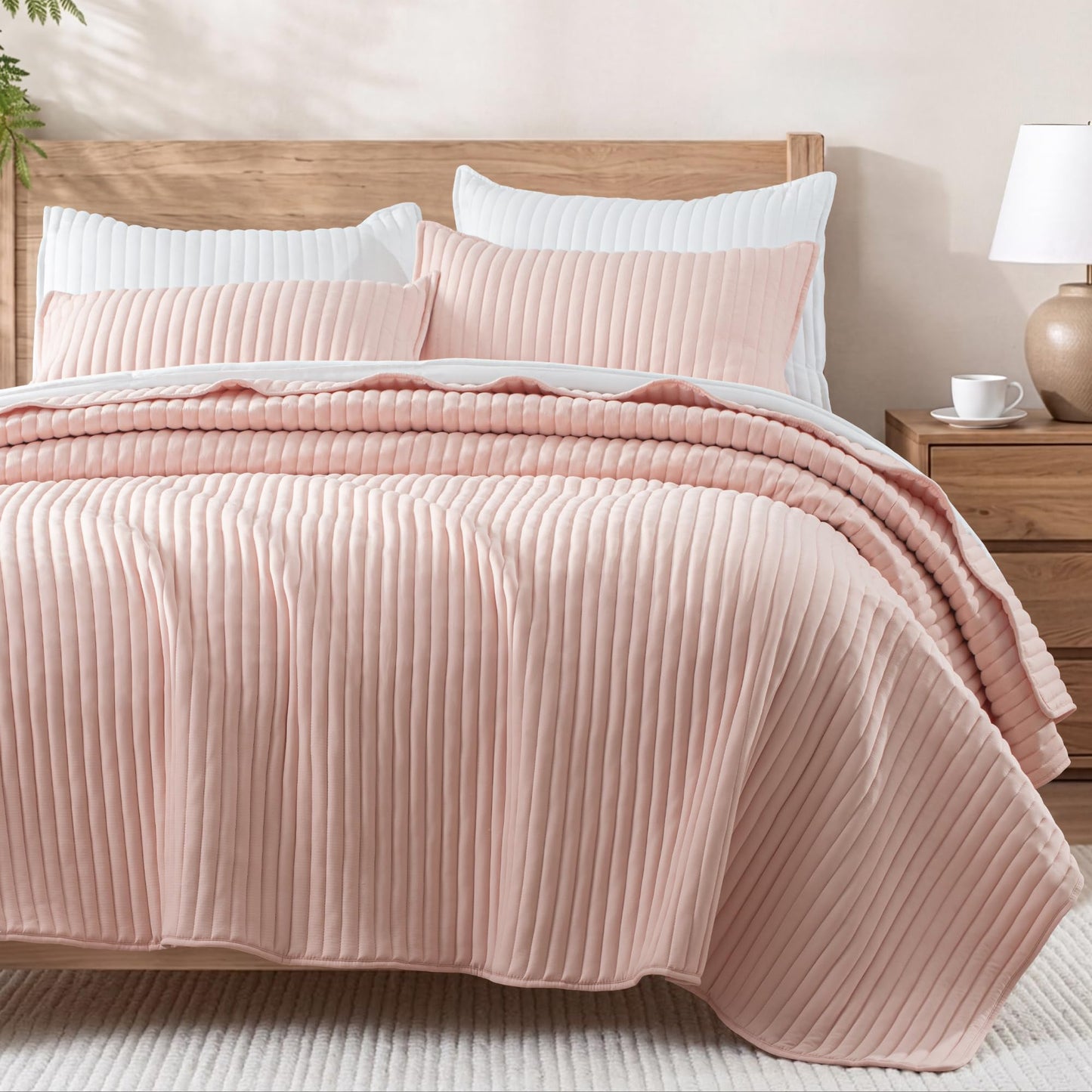 Exclusivo Mezcla King Size Quilt Bedding Set, Stripe Stitching Blush Pink Quilts King Size for All Seasons, Soft Lightweight Microfiber Bedspreads Coverlets Bed Cover, 104"x96"