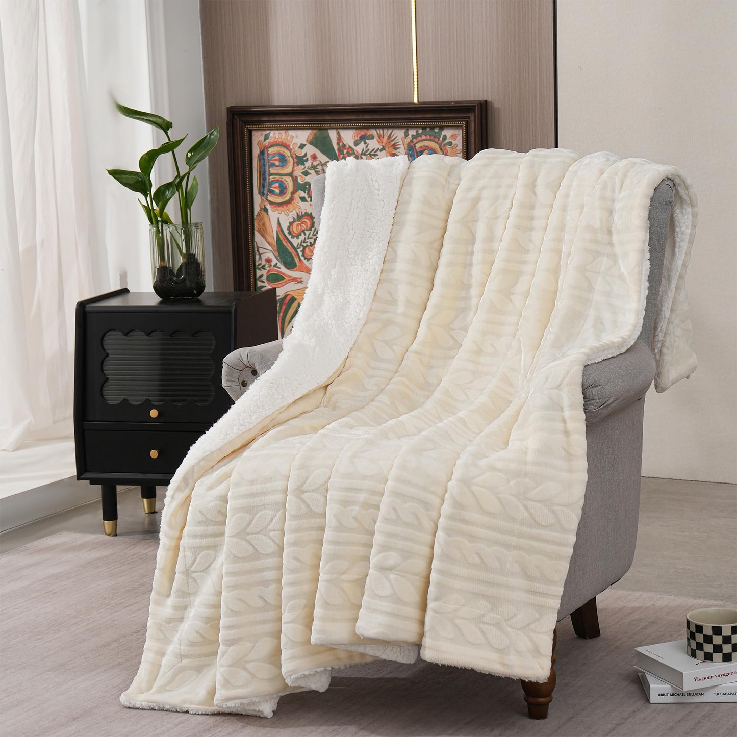 Exclusivo Mezcla Sherpa Fleece Throw Blanket, Reversible Velvet Plush Blankets and Soft Throws for Couch, Sofa, 50x70 Inches, Ivory