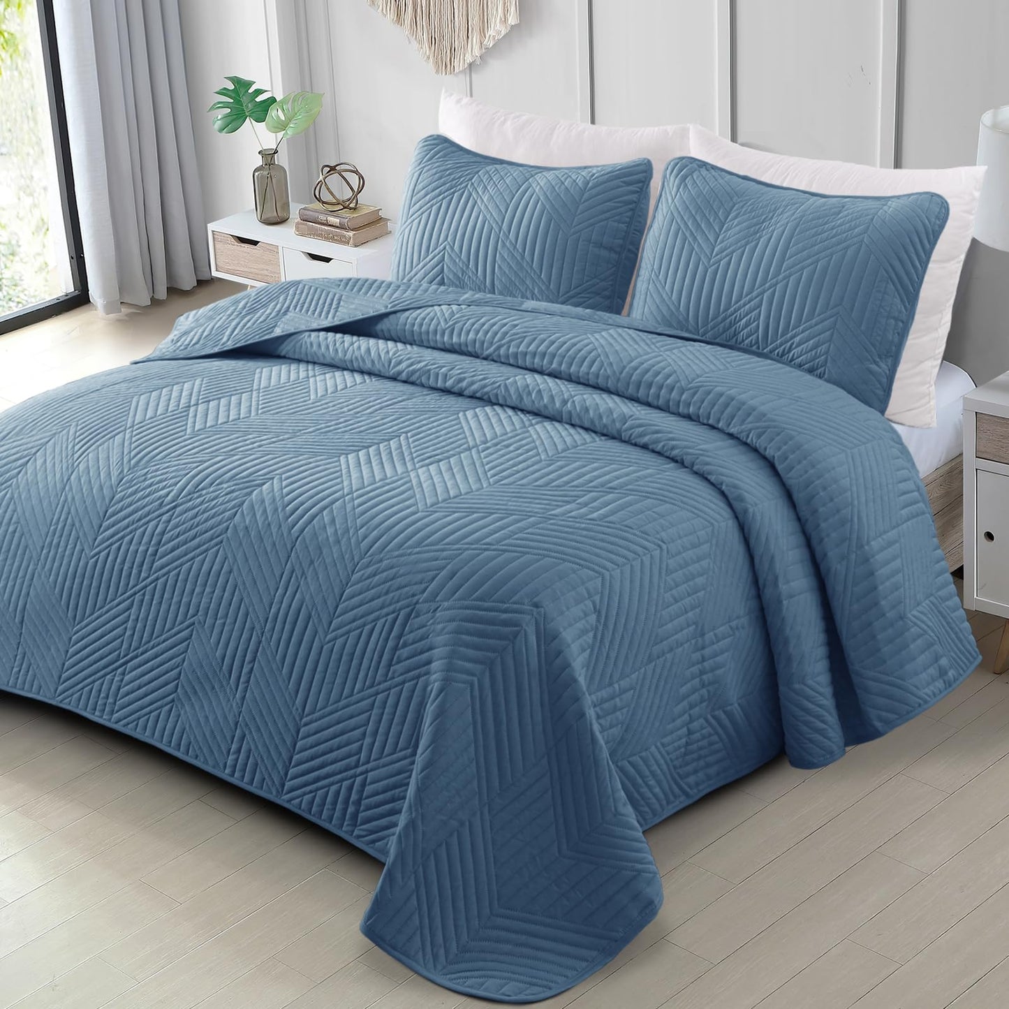 Exclusivo Mezcla Ultrasonic Full Queen Quilt Bedding Set, Lightweight Grayish Blue Bedspreads Soft Modern Geometric Coverlet Set for All Seasons (1 Quilt and 2 Pillow Shams)