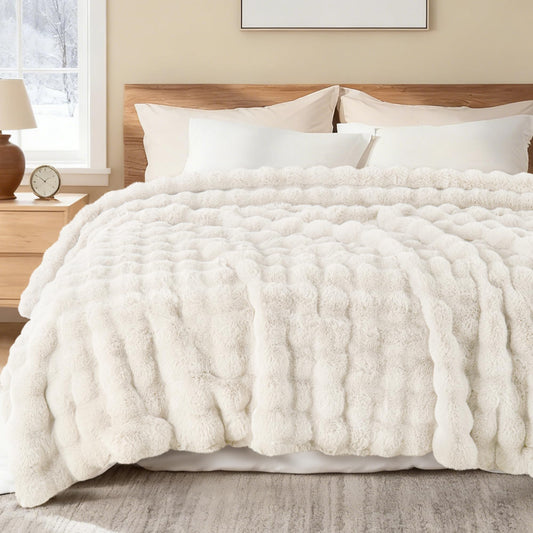 Exclusivo Mezcla Faux Fur King Size Blanket for Bed, Luxury Reversible 3D Rabbit Bubble Fuzzy Thick Sherpa Blankets for Winter, Plush Fleece Warm Cozy Bed Throw, 90x104 Inches, White