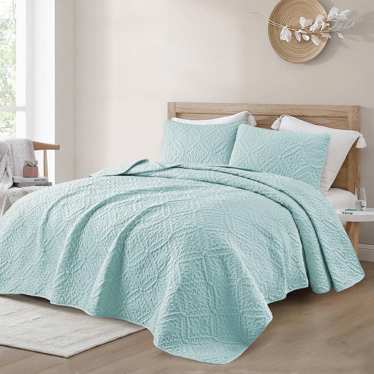 Exclusivo Mezcla California King Quilt Bedding Set, Lightweight Soft Bedspreads Coverlets with 2 Pillow Shams, Modern Aqua Blue Oversized Quilts King Size for All Seasons