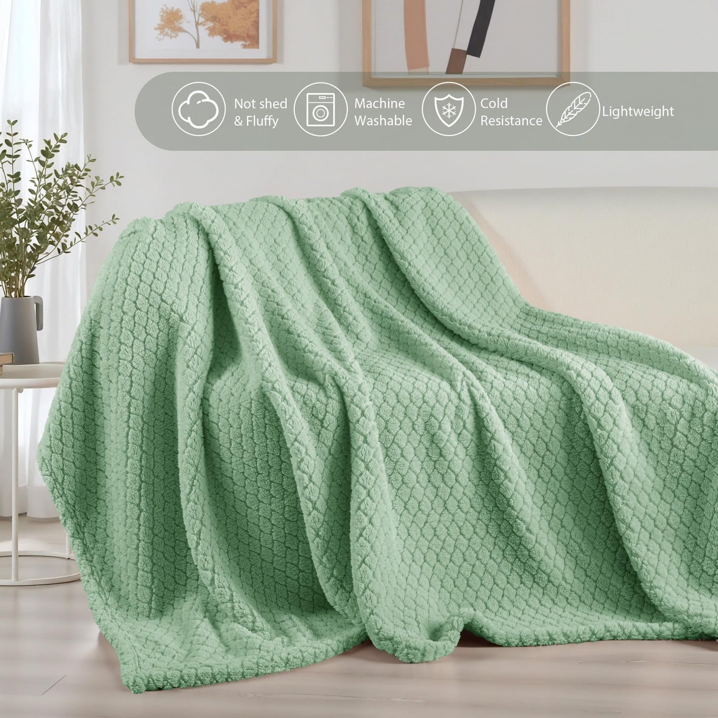 Exclusivo Mezcla Fleece Throw Blanket for Couch, Super Soft Jacquard Bed Blanket, Lightweight Fuzzy Warm for All Seasons, 50x60 Inches, Sage Green