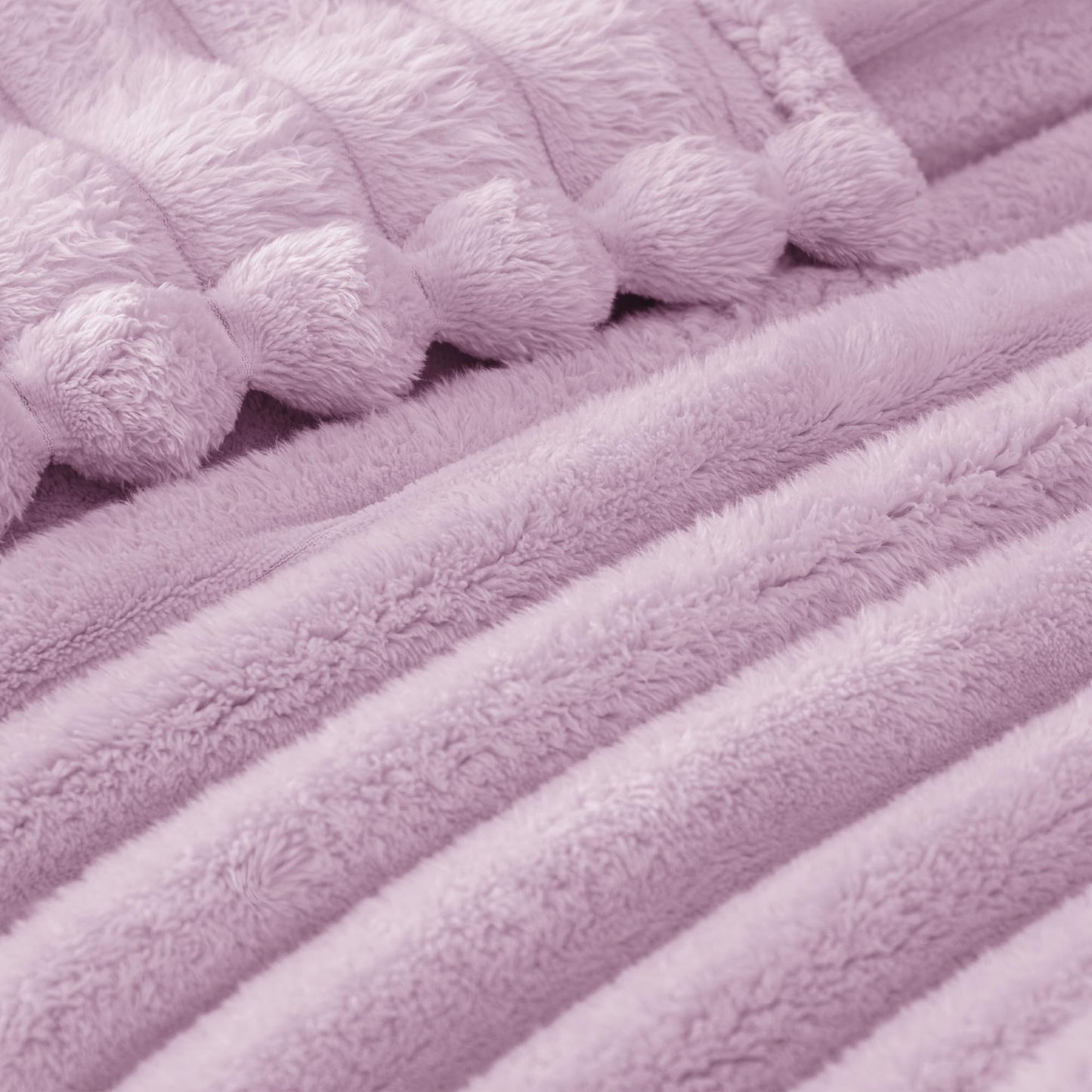 Exclusivo Mezcla Fleece Throw Blanket for Couch, Super Soft 3D Striped Jacquard Blanket, Lightweight Fuzzy Cozy Blankets, Light Purple, 50"x60"