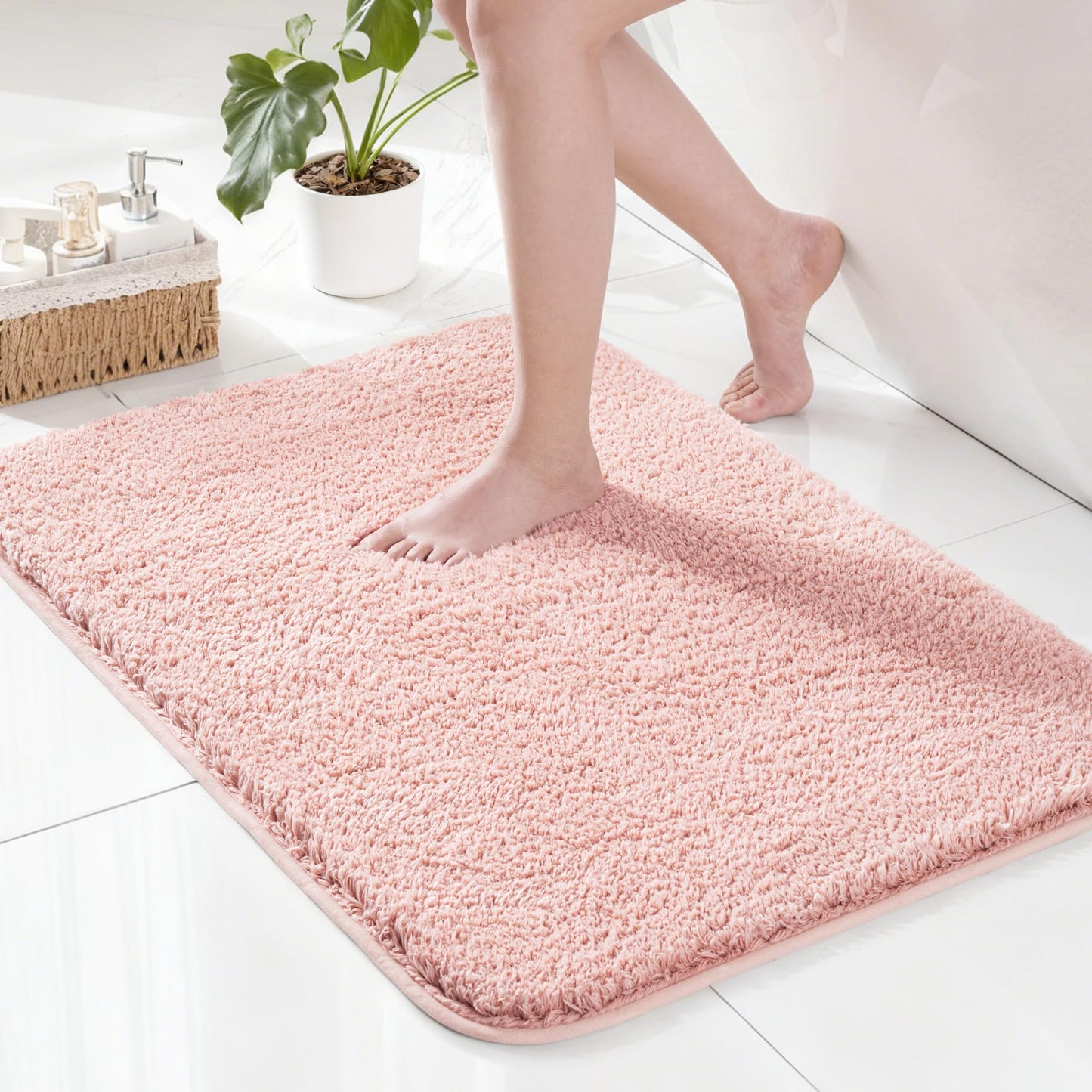 Exclusivo Mezcla Bathroom Rugs Mat 17x24, Extra Soft Non Slip Absorbent Water Microfiber Bath Rugs, Machine Washable Quick Dry Bath Mats for Bathroom Floor, Shower, Home Decor, Solid Pink
