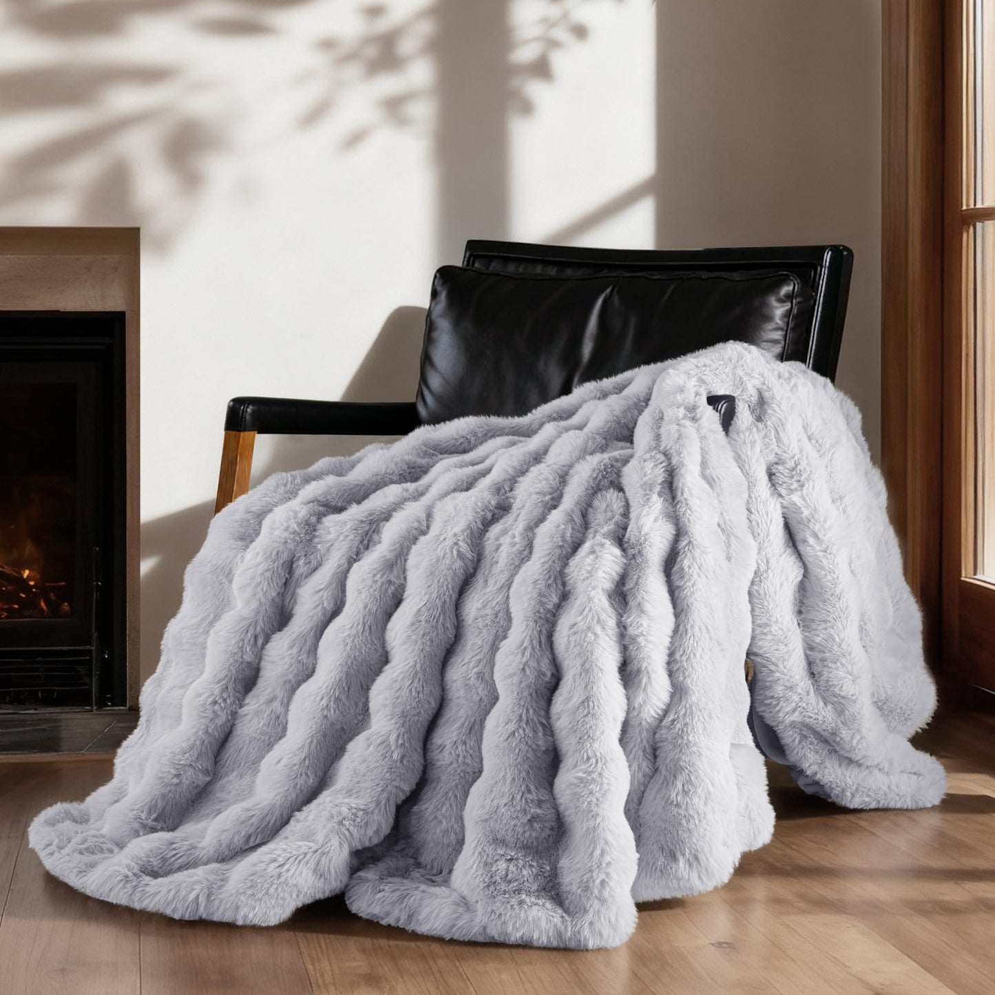 Exclusivo Mezcla Fuzzy Faux Fur Throw Blanket, Sherpa Fleece Blankets,Fluffy Plush Warm Throws for Couch, Bed, 50x60 Inches, Light Grey