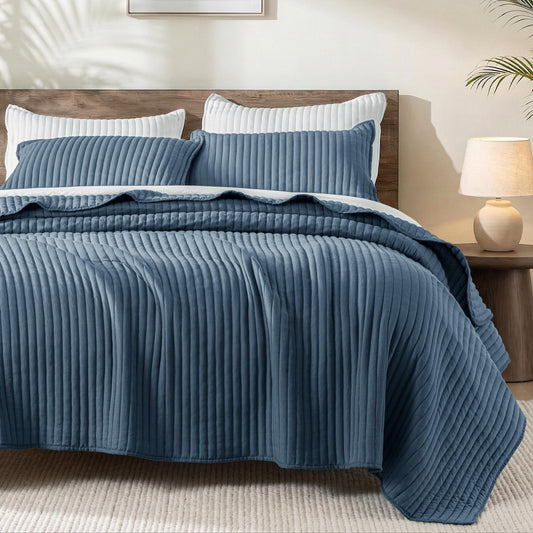 Exclusivo Mezcla King Size Quilt Bedding Set, Stripe Stitching Navy Blue Quilts King Size for All Seasons, Soft Lightweight Microfiber Bedspreads Coverlets Bed Cover, 104"x96"