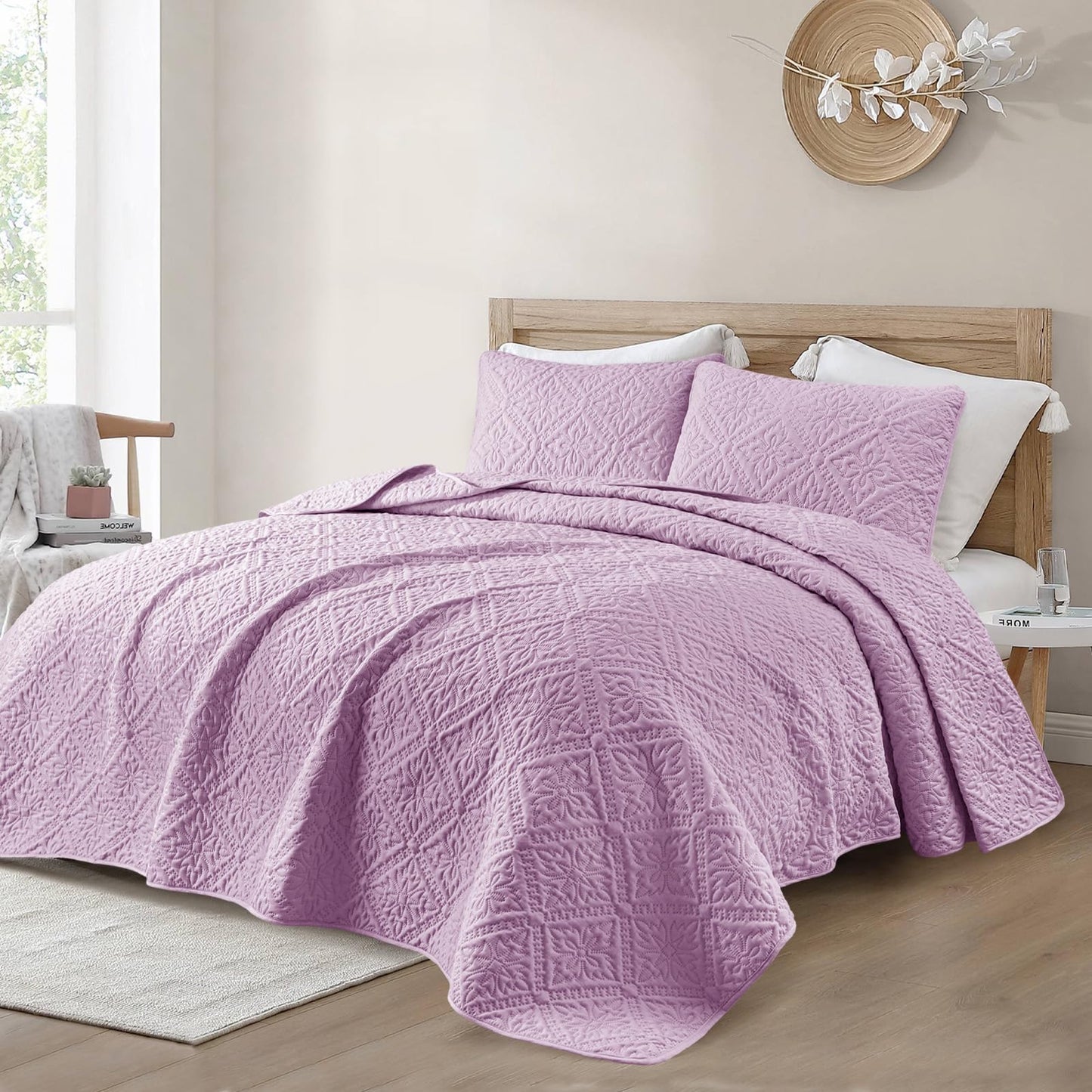 Exclusivo Mezcla California King Quilt Bedding Set, Lightweight Soft Bedspreads Coverlets with 2 Pillow Shams, Modern Lilac Oversized Quilts King Size for All Seasons