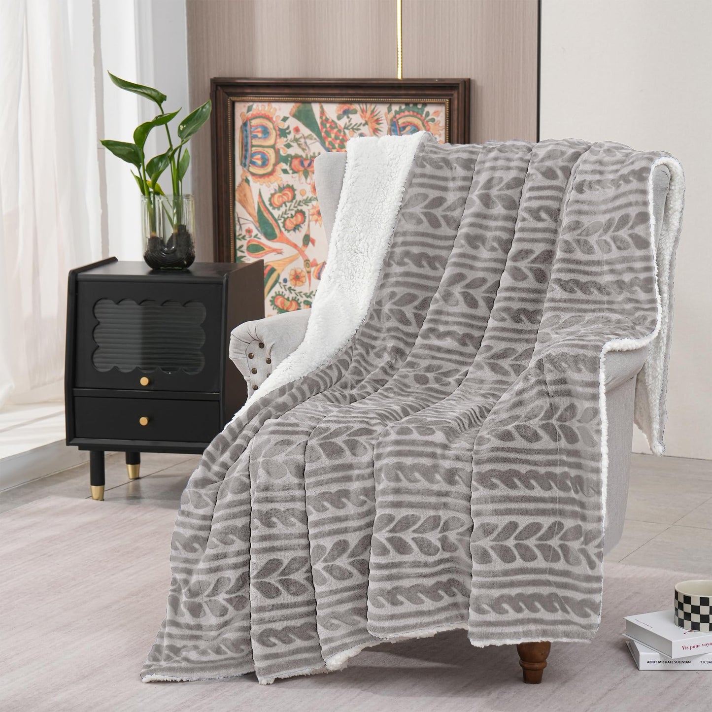 Exclusivo Mezcla Sherpa Fleece Throw Blanket, Reversible Velvet Plush Blankets and Soft Throws for Couch, Sofa, 50x70 Inches, Light Grey