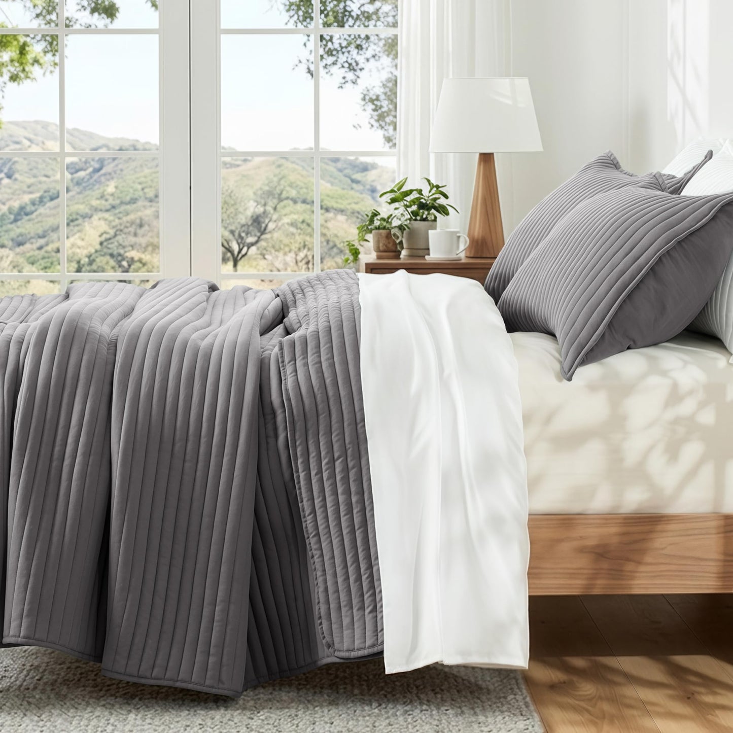 Exclusivo Mezcla Full Queen Quilt Bedding Set, Stripe Stitching Grey Quilts Queen Size for All Seasons, Soft Lightweight Microfiber Bedspreads Coverlets Bed Cover, 90"x96"