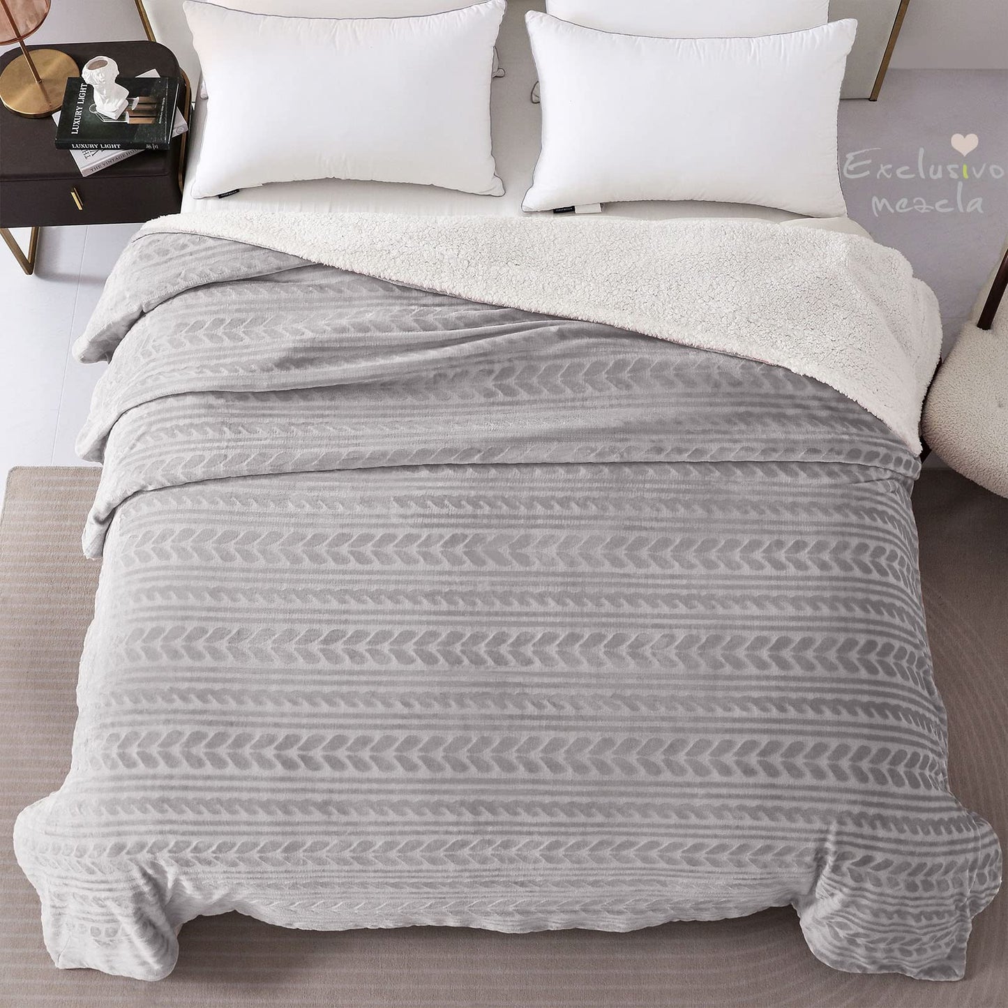 Exclusivo Mezcla King Size Sherpa Fleece Bed Blanket, Reversible Velvet Warm Blankets for Bed Couch Sofa, 90x104 Inches, Light Grey