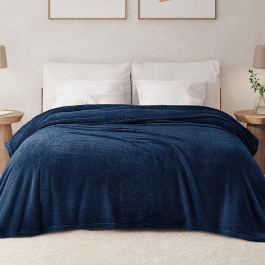 Exclusivo Mezcla King Size Flannel Fleece Blanket, Super Soft Velvet Plush Bed Blanket, Fuzzy Cozy Blankets for All Seasons, 90x104 Inches, Navy Blue Blanket