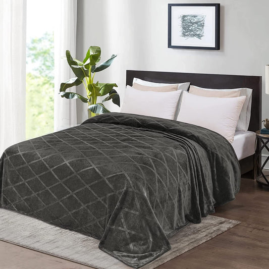 Exclusivo Mezcla Queen Size Flannel Fleece Blanket, 90x90 Inches Soft Diamond Geometry Pattern Velvet Plush Blanket for Bed, Cozy, Warm, Lightweight and Decorative Dark Grey Blanket