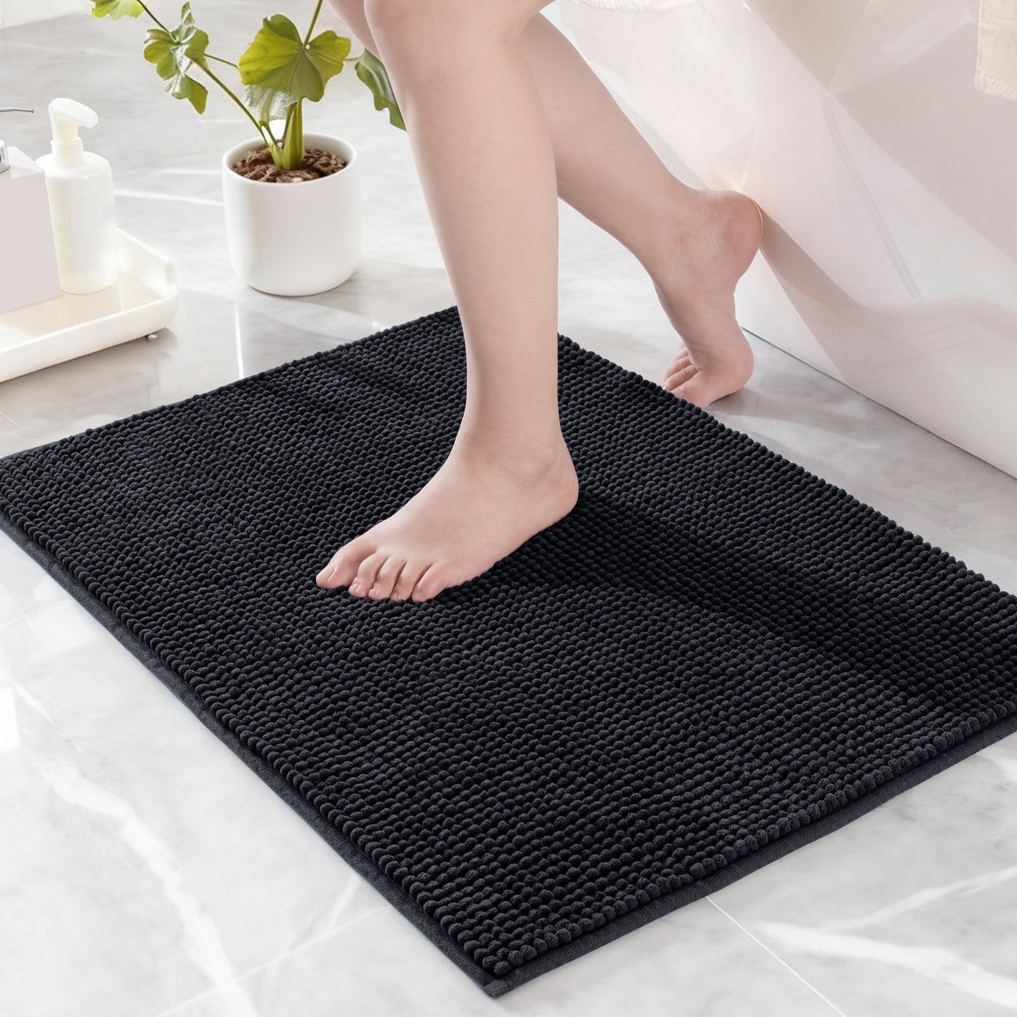 Exclusivo Mezcla Bathroom Rugs Mat 17x24, Extra Soft Absorbent Chenille Bath Rugs Mat, Quick Dry, Machine Washable Bath Mats for Bathroom Floor, Shower, Home Decor, Black