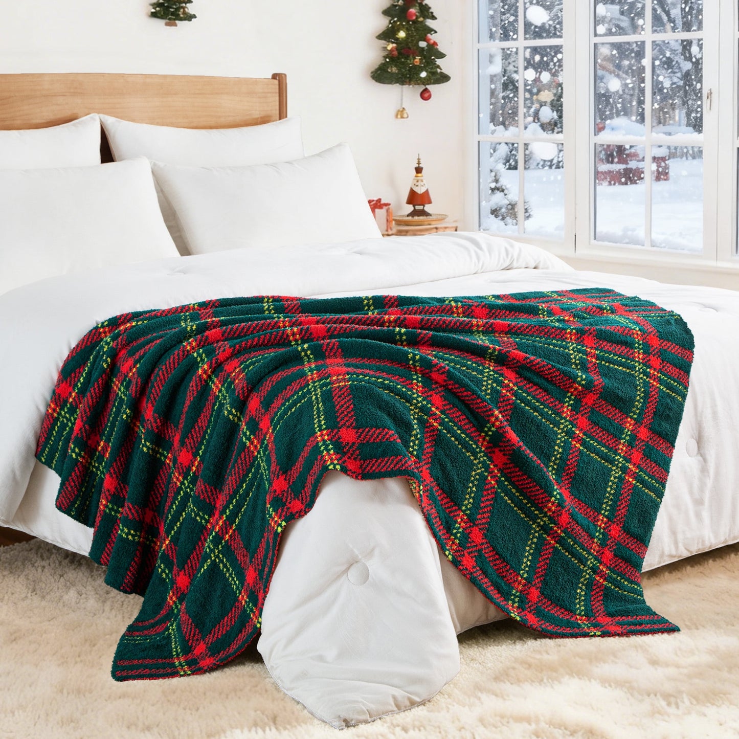 Exclusivo Mezcla Checkered Christmas Throw Blanket, Ultra Soft Cozy Fluffy Checkerboard Blankets, Lightweight Fuzzy Plush Throw for Couch and Bed, Red and Green, 50"x60"