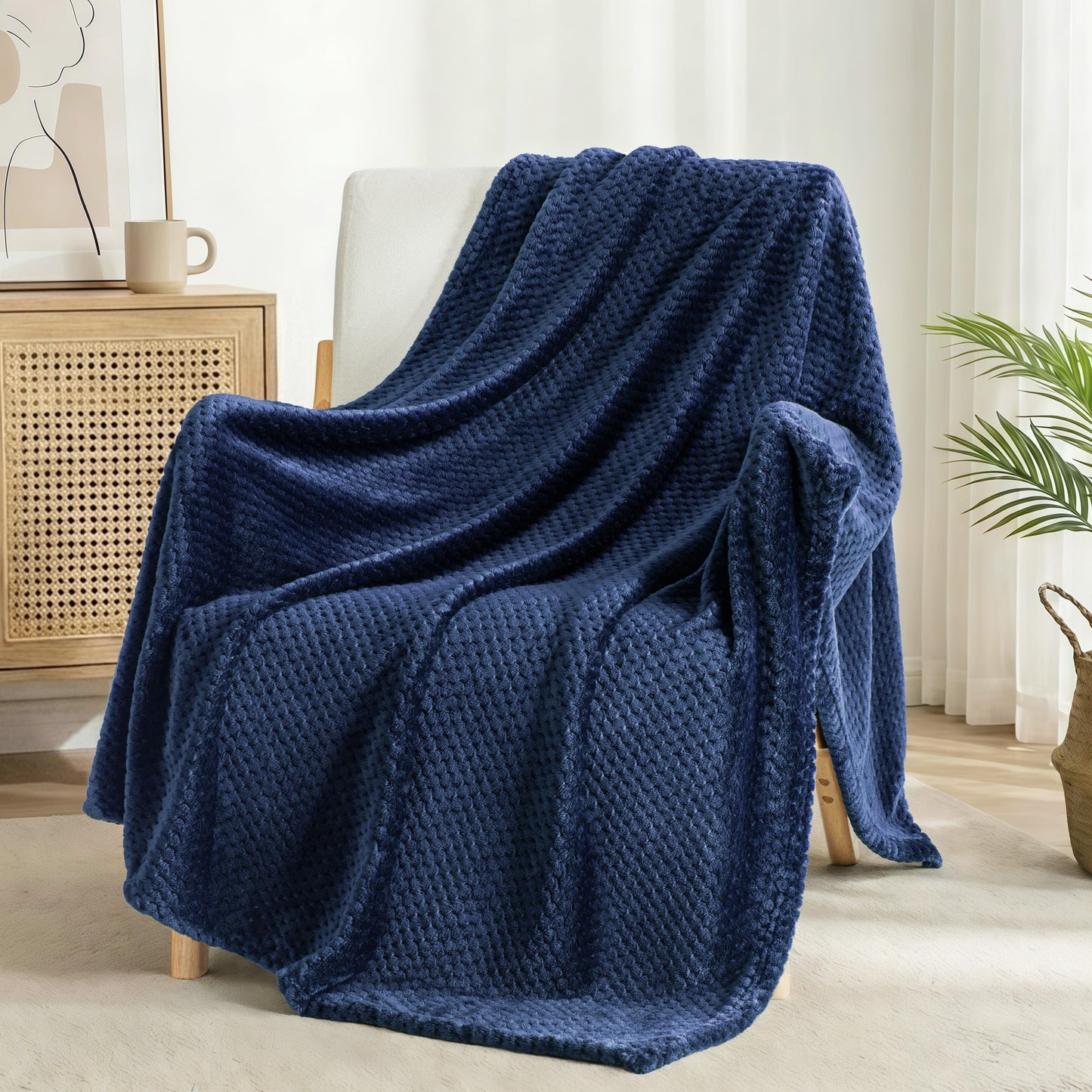 Exclusivo Mezcla Fleece Bed Blanket Twin Size, Super Soft and Warm Blankets for Couch, Sofa and Bed Waffle Textured, Cozy, Fuzzy and Lightweight (Navy Blue, 60x80 inches)