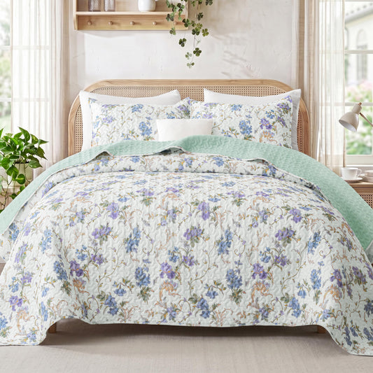 Exclusivo Mezcla Floral California King Size Quilt Bedding Set, Cal King Quilt with Purple Floral & Vine Pattern, Reversible Lightweight Bedspreads Coverlets Bed Cover for All Seasons (112"x104")