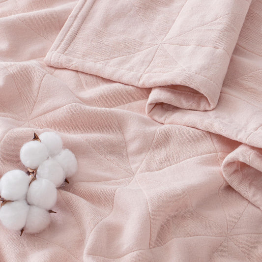 Exclusivo Mezcla 100% Cotton 4 Layers Muslin King Blanket for Bed, Moisture-wicking and Breathable Gauze Blanket with Geometric Pattern for Year Round Comfort, 90"x104", Pink