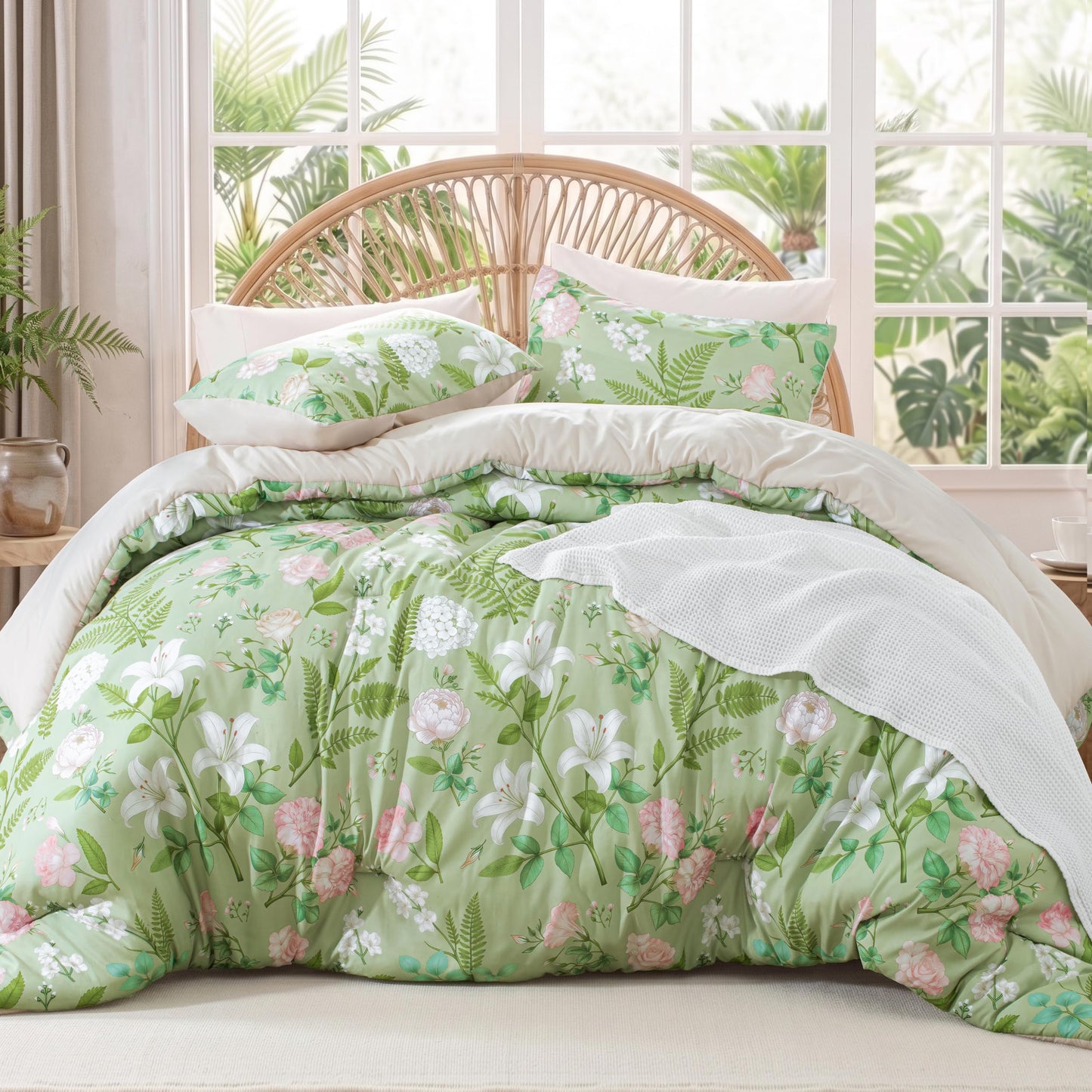 Exclusivo Mezcla Floral Oversized Queen Comforter Set, 3 Pieces Lightweight Reversible Soft Bedding Comforters for All Seasons, Green Botanical Flowers Pattern