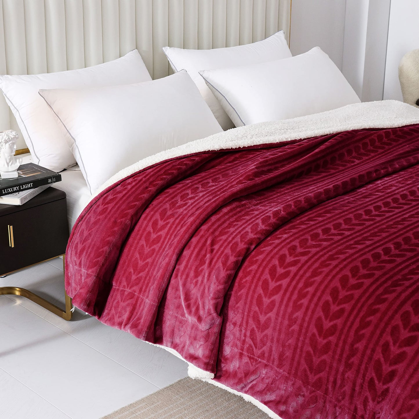 Exclusivo Mezcla King Size Sherpa Fleece Bed Blanket, Reversible Velvet Warm Blankets for Bed Couch Sofa, 90x104 Inches, Deep Red
