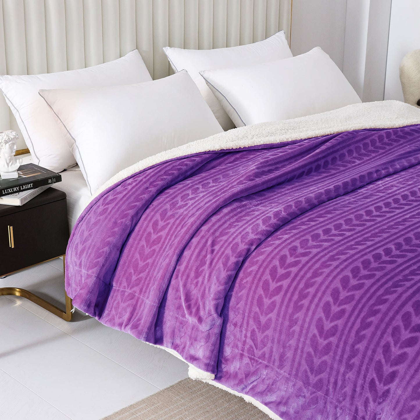 Exclusivo Mezcla Twin Size Sherpa Fleece Bed Blanket, Reversible Velvet Warm Blankets for Bed Couch Sofa, 90x66 Inches, Purple