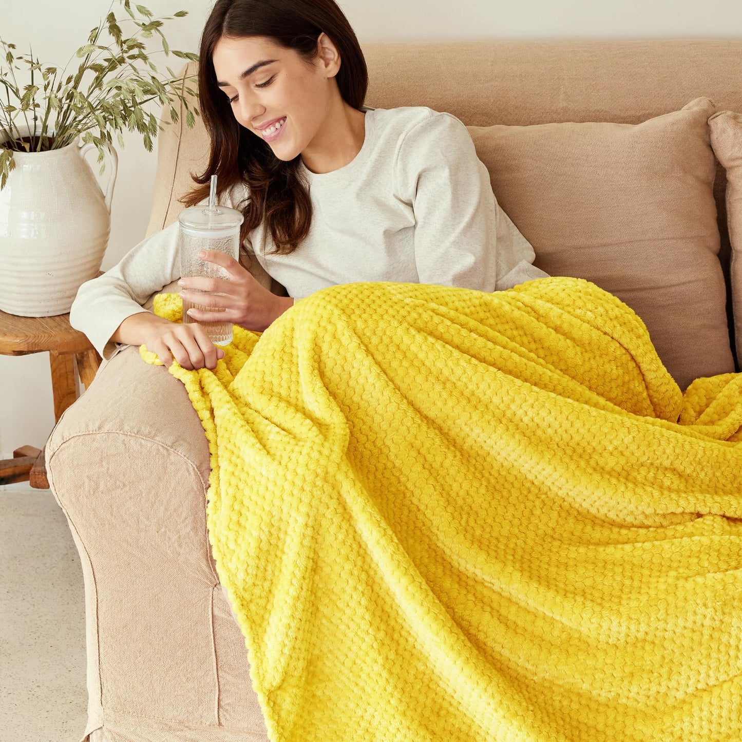 Exclusivo Mezcla Fleece Bed Blanket Queen Size, Super Soft and Warm Blankets for Couch, Sofa and Bed Waffle Textured, Cozy, Fuzzy and Lightweight (Vribrant Yellow, 90x90 Inches)