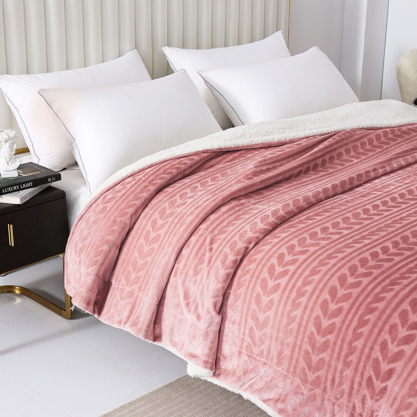 Exclusivo Mezcla Twin Size Sherpa Fleece Bed Blanket, Reversible Velvet Warm Blankets for Bed Couch Sofa, 90x66 Inches, Dusty Pink