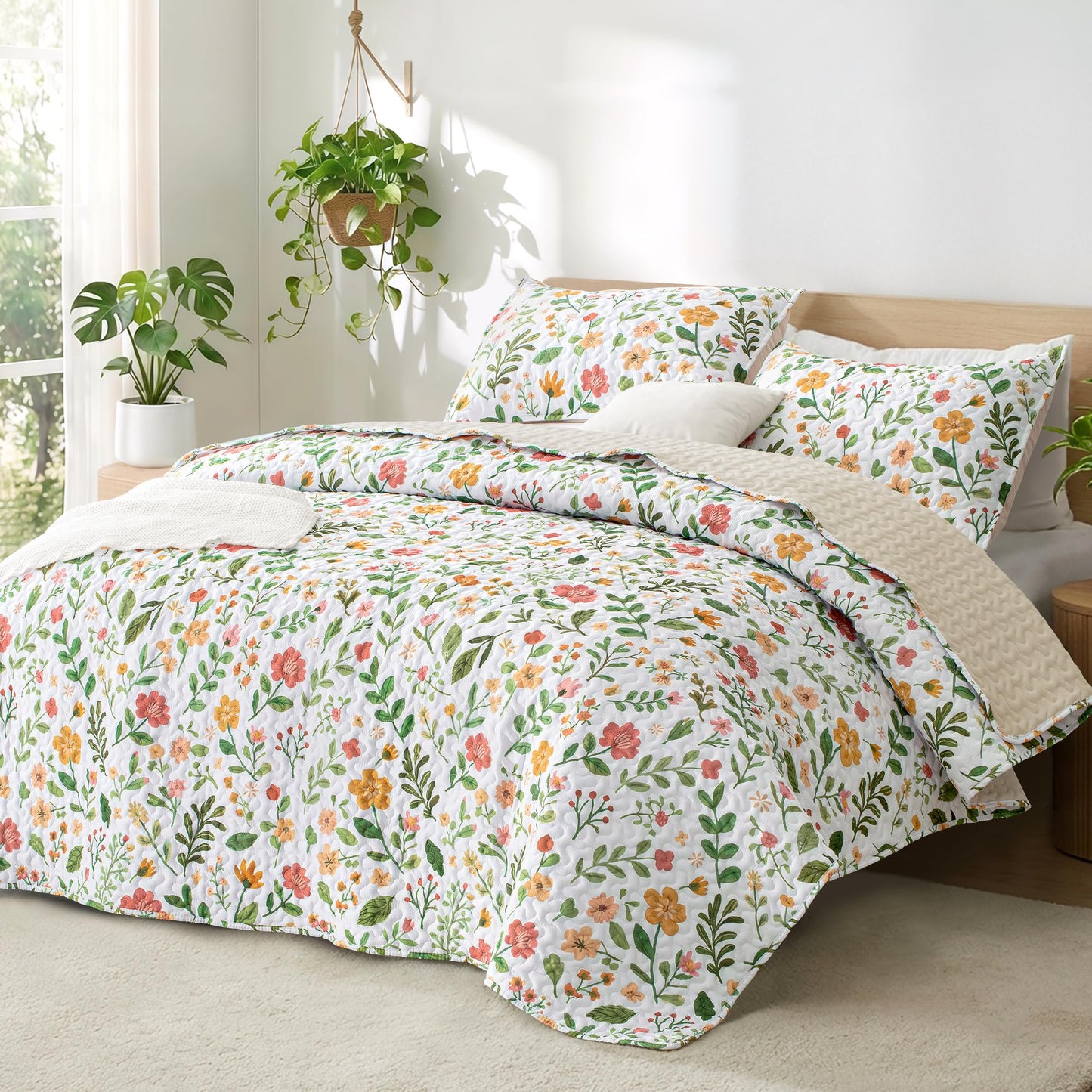 Exclusivo Mezcla Floral California King Size Quilt Bedding Set, White Cal King Quilt with Spring Botanical Pattern, Reversible Lightweight Bedspreads Coverlets Bed Cover for All Seasons (112"x104")