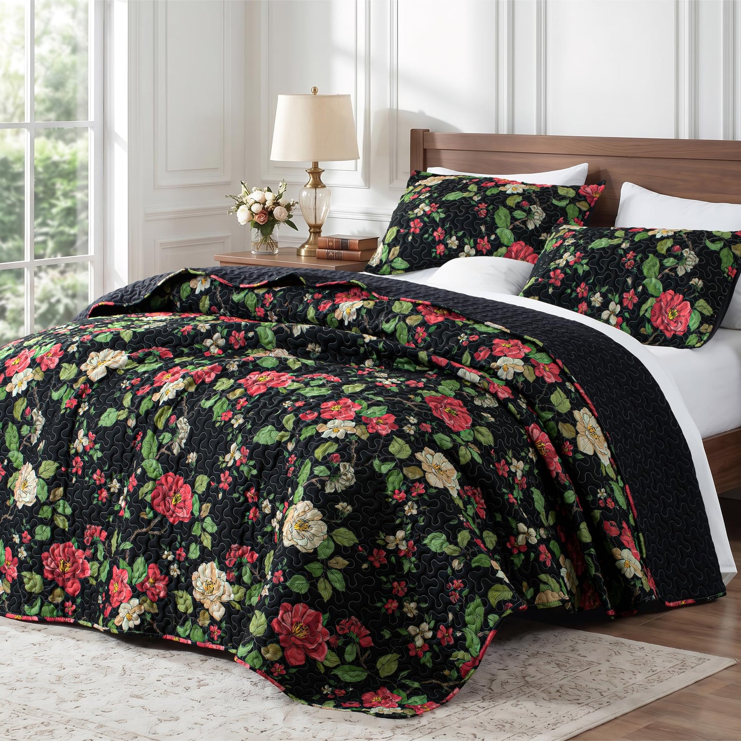 Exclusivo Mezcla Floral California King Size Quilt Bedding Set, Black Cal King Quilt with Red Spring Garden Pattern, Reversible Lightweight Bedspreads Coverlets Bed Cover for All Seasons (112"x104")