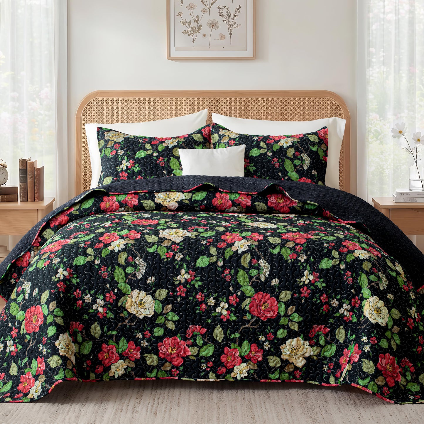 Exclusivo Mezcla Floral Quilts Queen Size, Black Queen Quilt Bedding Set with Red Vintage Flower Pattern, Reversible Lightweight Spring Bedspreads Coverlets Bed Cover for All Seasons (92"x96")