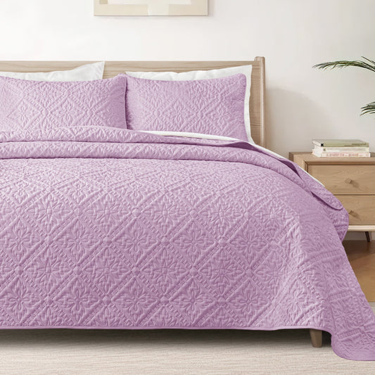 Exclusivo Mezcla California King Quilt Bedding Set, Lightweight Soft Bedspreads Coverlets with 2 Pillow Shams, Modern Lilac Oversized Quilts King Size for All Seasons