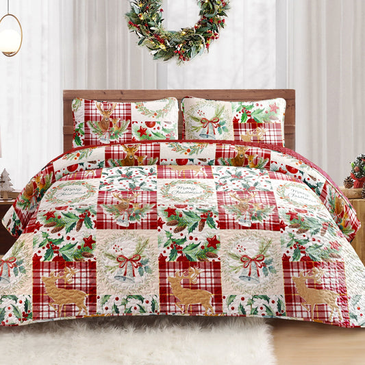 Exclusivo Mezcla Christmas Quilt Queen Size, Rust Red Patchwork Bedspreads Reversible Coverlets Bedding Set with Printed Reindeer Wreaths Pattern (1 Quilt, 2 Pillow Shams)