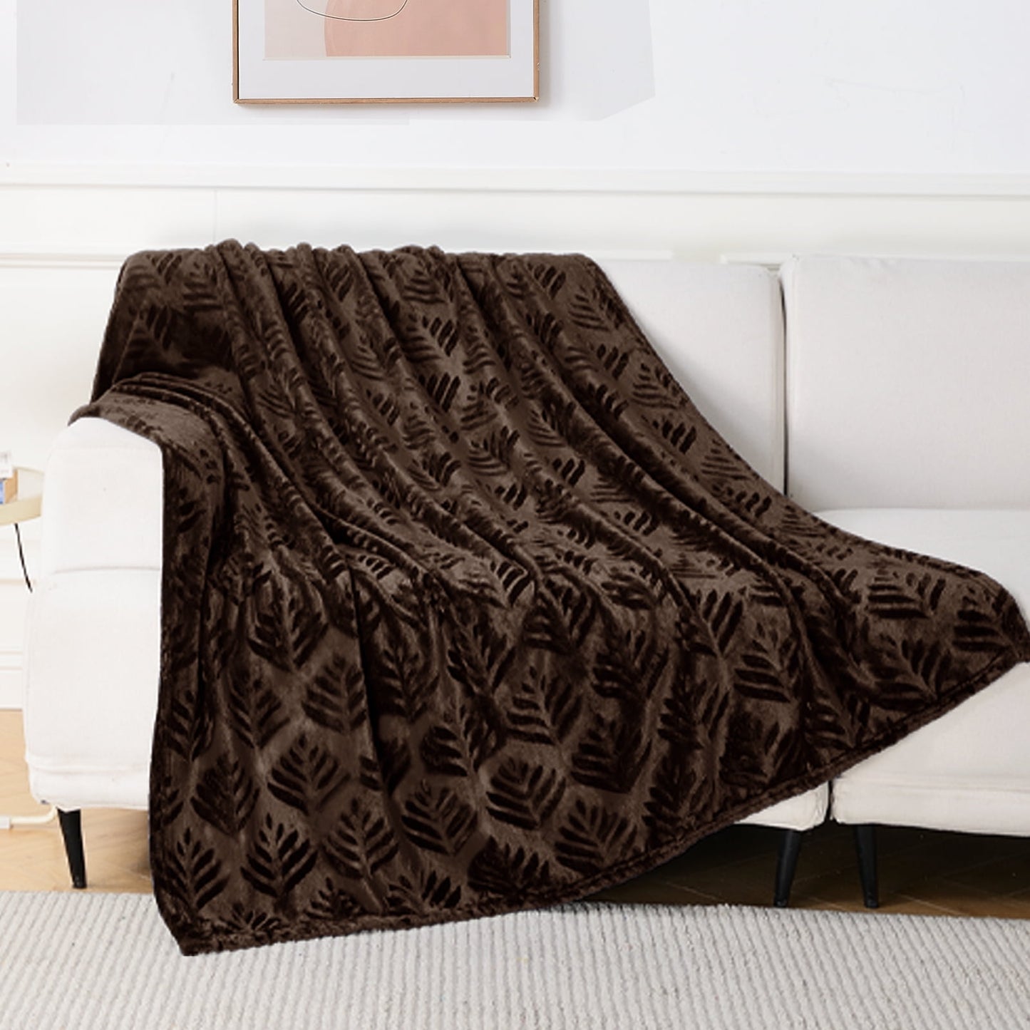 Exclusivo Mezcla Fleece Throw Blanket for Couch, Leaves Pattern Super Soft and Cozy Blankets, Plush Fuzzy Lightweight, Coffee, 50"x60"