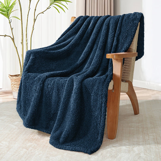 Exclusivo Mezcla Fuzzy Fleece Throw Blanket for Couch Sofa, Lightweight Fluffy Solid Velvet Blanket, Suitable for All Seasons, 50x60 Inches, Navy Blue