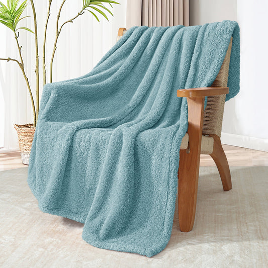 Exclusivo Mezcla Fuzzy Fleece Throw Blanket for Couch Sofa, Lightweight Fluffy Solid Velvet Blanket, Suitable for All Seasons, 50x60 Inches, Slate Blue
