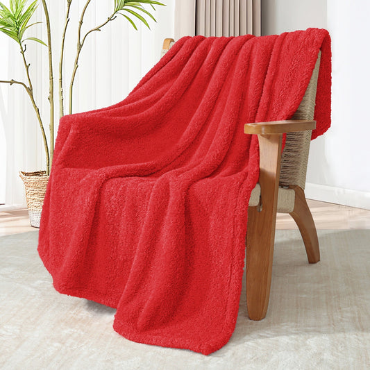 Exclusivo Mezcla Fuzzy Fleece Throw Blanket for Couch Sofa, Lightweight Fluffy Solid Velvet Blanket, Suitable for All Seasons, 50x60 Inches, Red