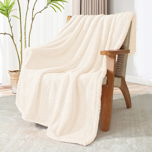 Exclusivo Mezcla Fuzzy Fleece Throw Blanket for Couch Sofa, Lightweight Fluffy Solid Velvet Blanket, Suitable for All Seasons, 50x60 Inches, White